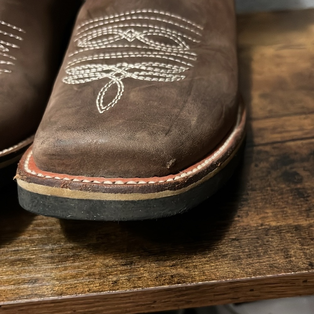 Cowboy Boots with Red Rose Embroidery - Picture 14 of 16